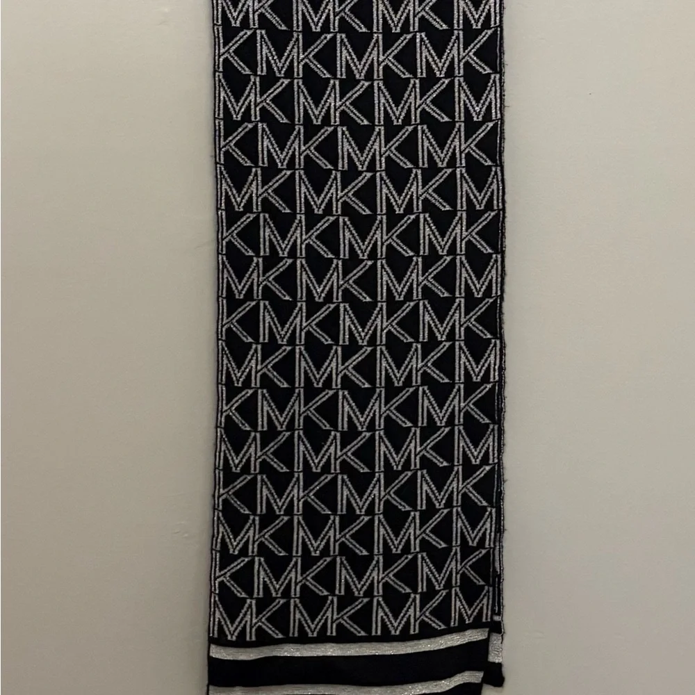 Michael Kors Monochrome Logo Scarf